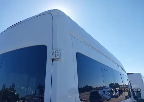 2017 Ford Transit-250 из США, поврежденный, VIN 1FTYR3XM6HKA05934